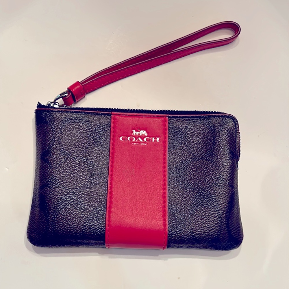 Coach wristlet- perfect condition
